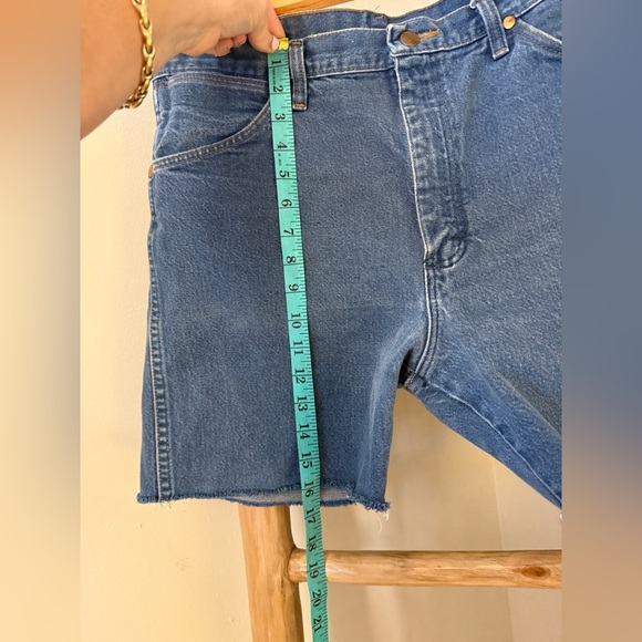 WRANGLER CUT OFFS Blue Denim Shorts 35" Waist - Picture 5 of 9